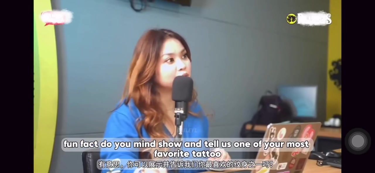 金年会体育王嘉尔在印尼电台接受采访宣传《黑神话悟空》：我把西游记纹身上