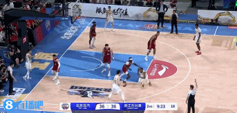 jinnianhui金年会挺身而出！纳纳利飙中三分后三罚全中 率队轰10-0攻击波强势反超